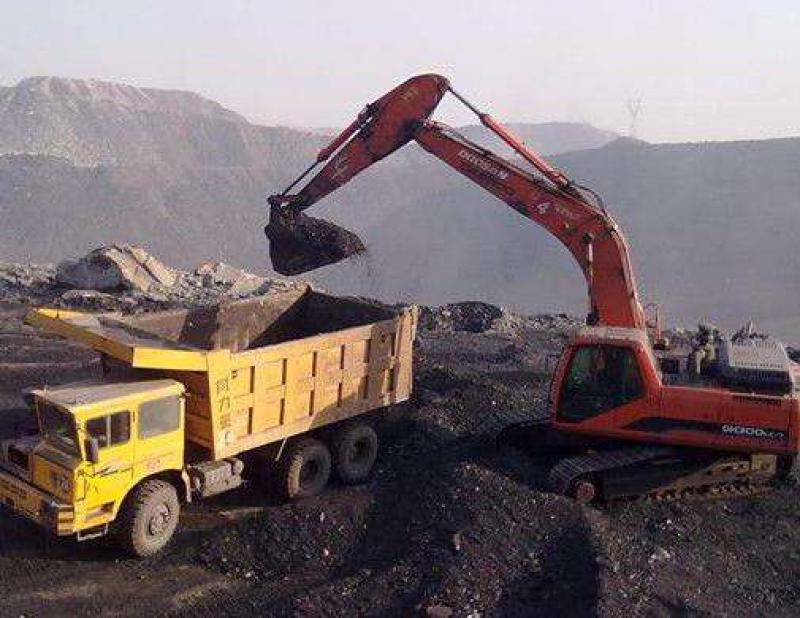 內(nèi)蒙古煤礦總產(chǎn)能13.3億噸/年 年內(nèi)可新增產(chǎn)能1.1億噸