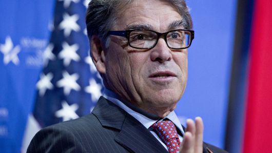 能源部門里克佩里說，對化石燃料的“頑固反對”可能使數十億人陷入貧困