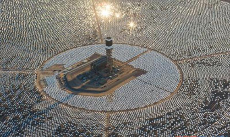 光熱發(fā)電呈異彩 ——中國能建全面領跑光熱發(fā)電示范項目建設綜述