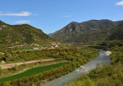 歐洲經委會呼吁阿爾巴尼亞解決垃圾場問題，其超越水電