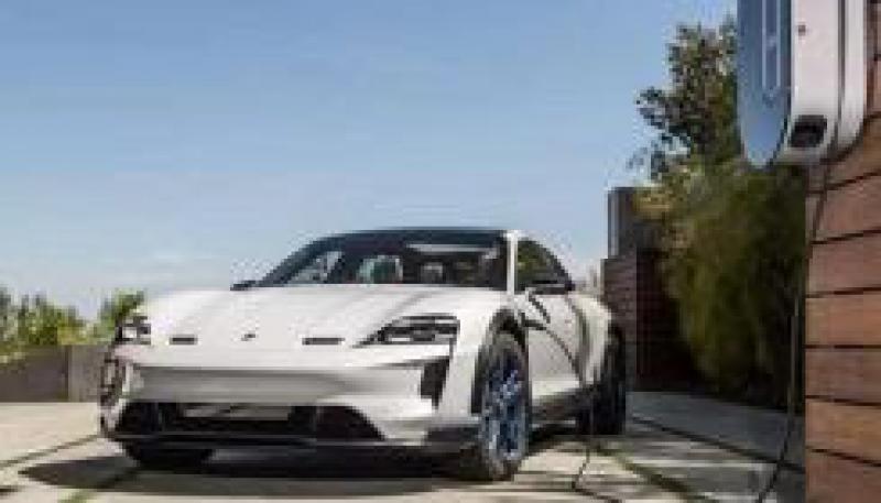 新能源汽車急需專屬保險(xiǎn)