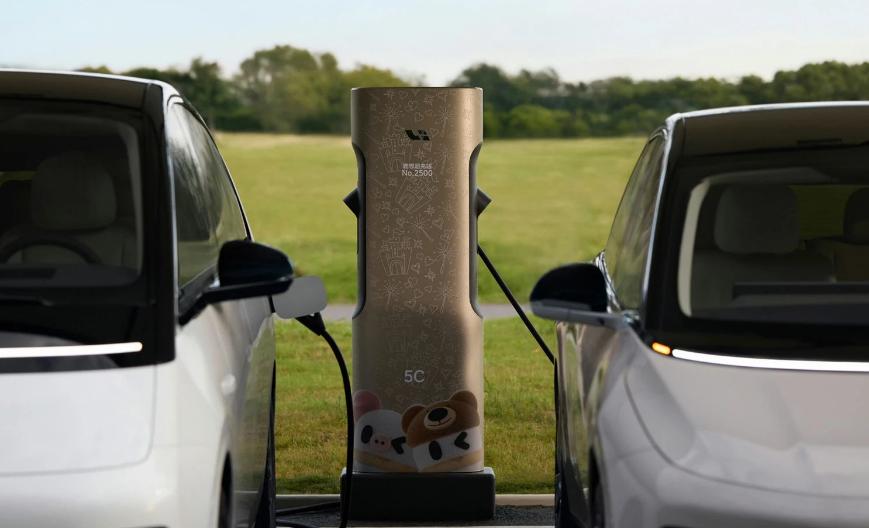 李想為純電用戶兌現承諾，5C超充站數量已超特斯拉