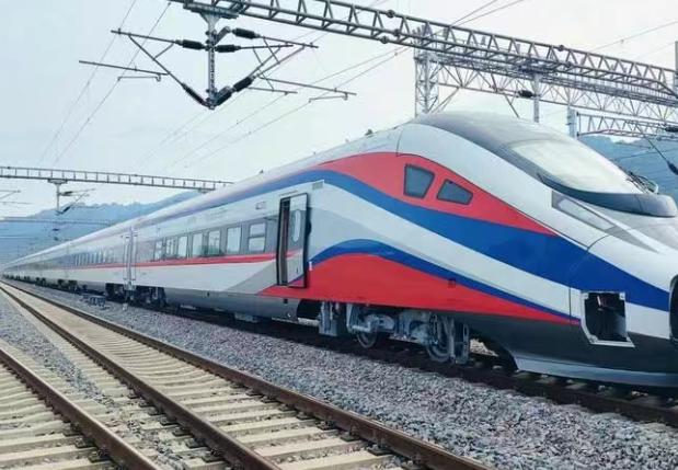 國鐵集團(tuán)首單“一帶一路”跨境動(dòng)車組租賃項(xiàng)目落地