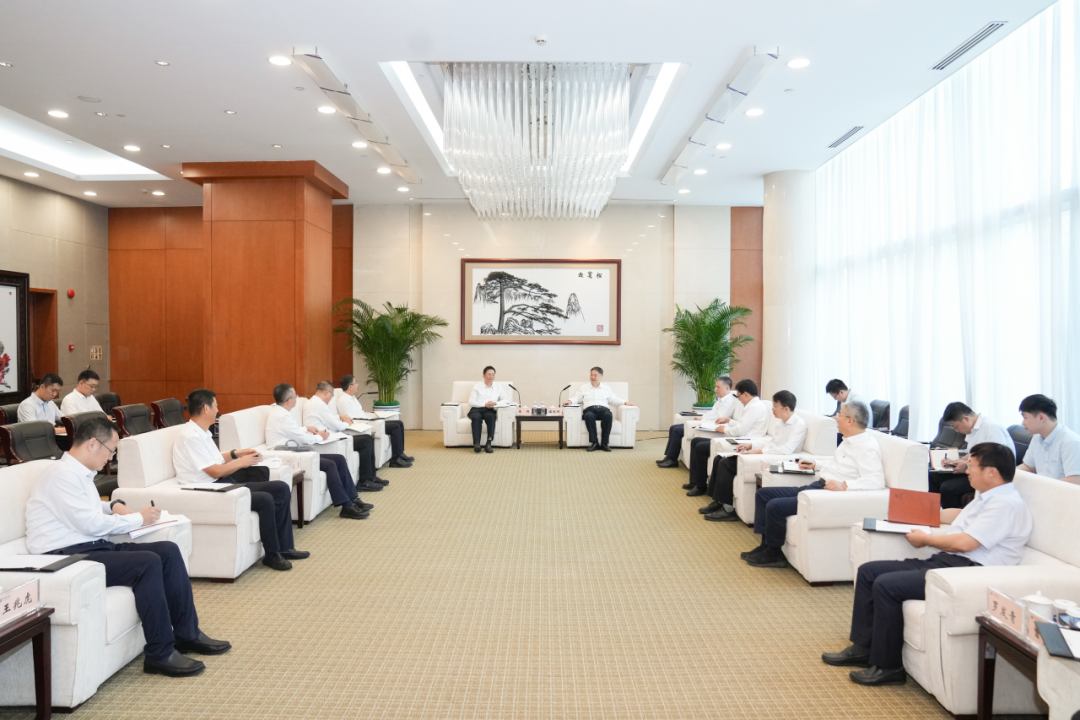 溫樞剛張文峰會見哈電集團董事長黃偉、總經理劉清勇