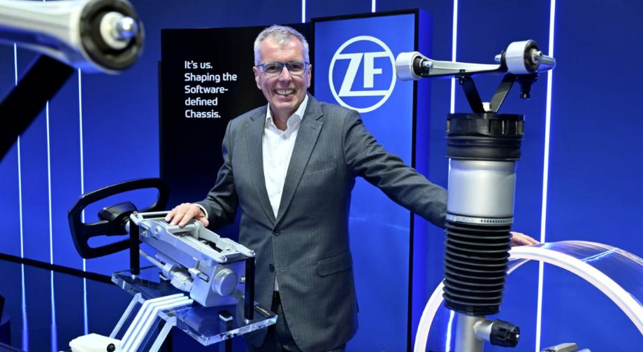 采埃孚集團首席執行官離職